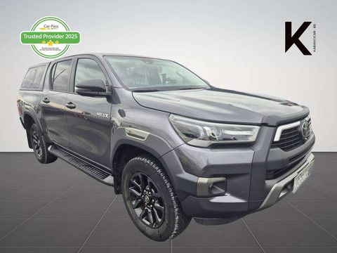 Toyota Hilux 2.8 D-4D 4WD Invincible x Pro pack comfort / Camera 360° / TVA Déductible