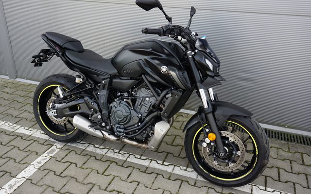 Yamaha MT 07 TECH BLACK A2