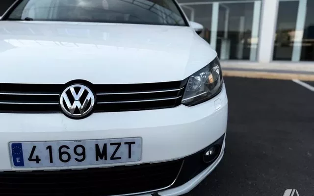 VOLKSWAGEN Touran Touran 2.0TDI Advance DSG