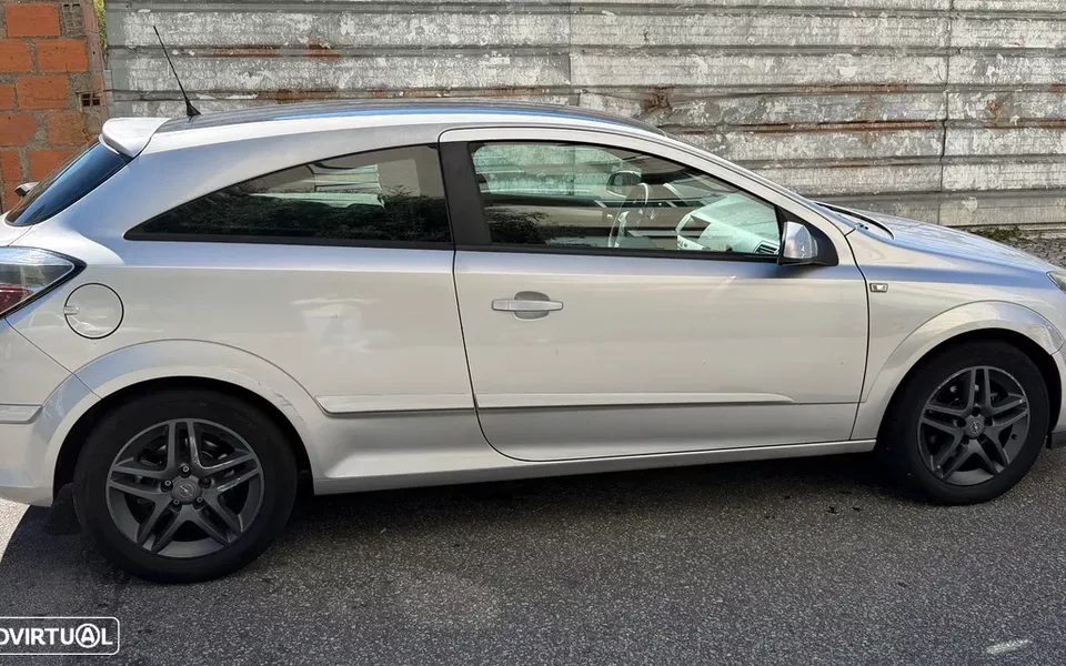 Opel Astra GTC 1.3 CDTi