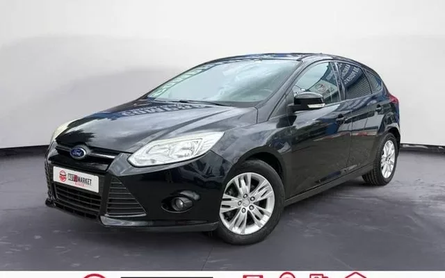 FORD Focus Focus 1.0 Ecoboost Black&Red Edition 125
