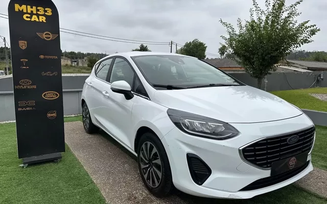 Ford Fiesta 1.0 EcoBoost Hybrid S&S TITANIUM