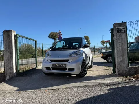 Smart ForTwo Coupé 1.0 mhd Pure 61