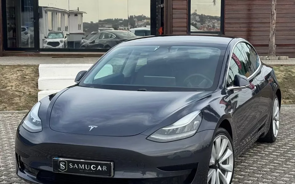 Tesla Model 3 Standard Range Plus RWD