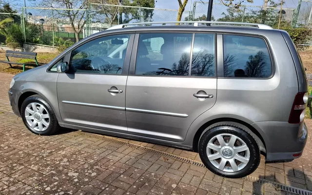 VW Touran 2.0 TDI Highline 7L