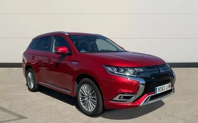MITSUBISHI Outlander 2.4 PHEV KAITEKI AUTO 4WD 224 5P