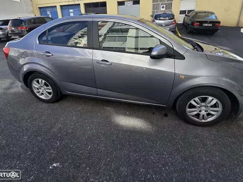 Chevrolet Aveo 1.2 LT