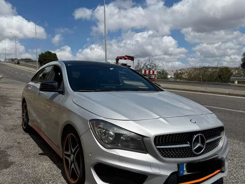 Mercedes-Benz CLA 220