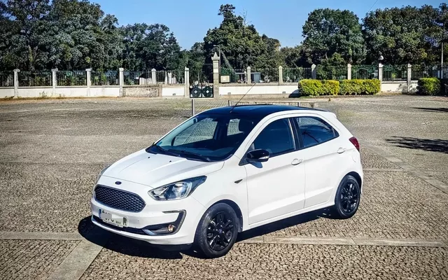 Ford KA+ 1.2 Ti-VCT White & Black Edition