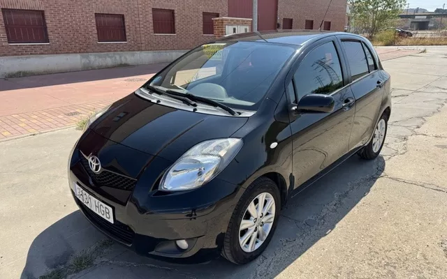 TOYOTA Yaris Yaris 1.4D-4D Connect