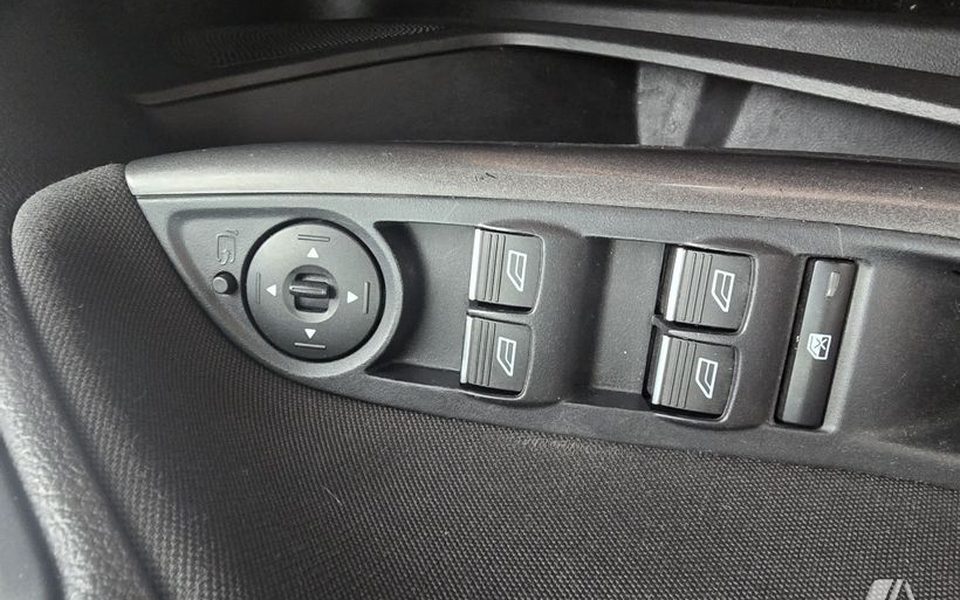 FORD Focus Focus 1.5TDCi Red&Black Edition 120
