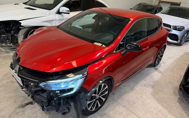 RENAULT Clio RENAULT Clio Pequeño Automático de 5 Puertas