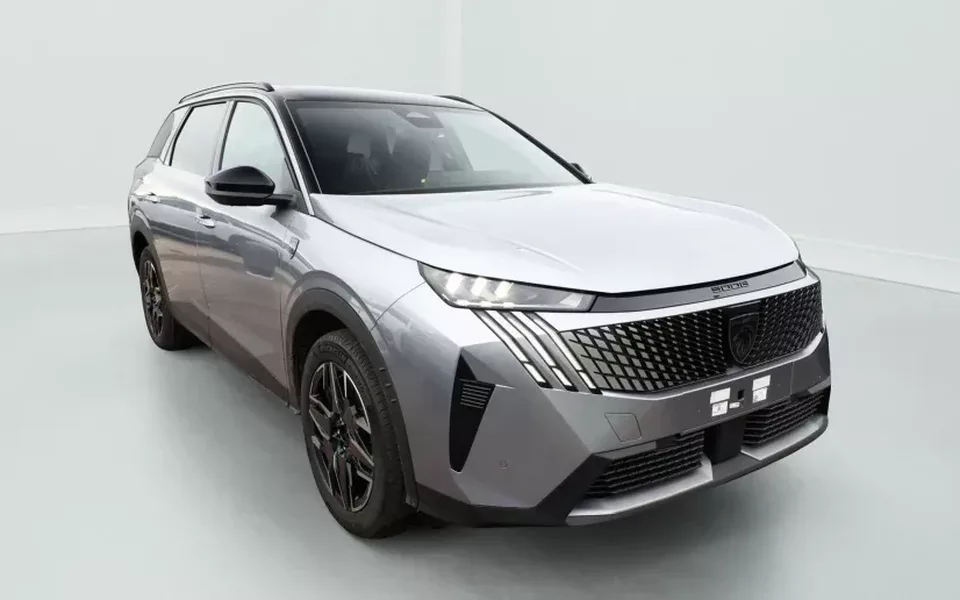 Peugeot 5008 Hybrid 145 e-DCS6 GT Zéro km immatriculé