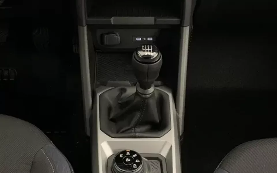 Dacia DUSTER Mild Hybrid 130 4x4 Journey Zéro km immatriculé