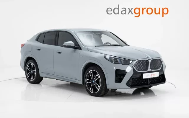 BMW iX2 eDrive20 Pack Desportivo M