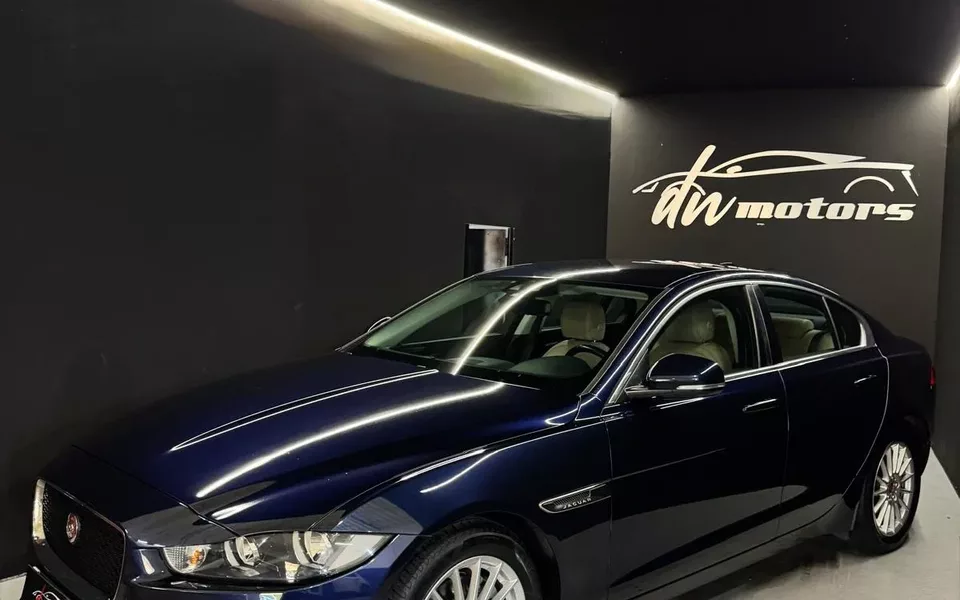 Jaguar XE 2.0 D Pure