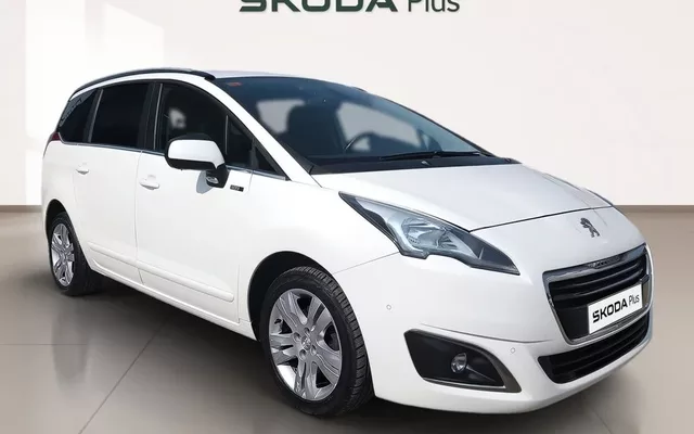 PEUGEOT 5008 5008 1.2 PureTech S&S Style 7 pl. 130
