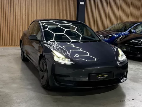 Tesla Model 3 Standard RWD