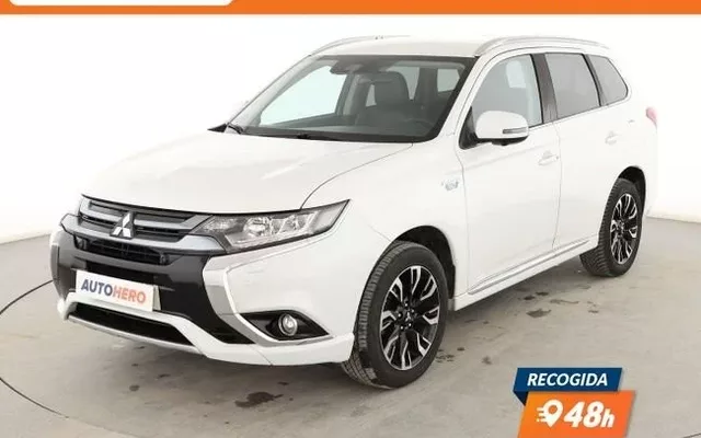 MITSUBISHI Outlander 2.0 PHEV Kaiteki 4WD