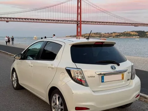 Toyota Yaris 1.5 HSD Comfort +P.Style+Navi