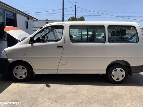 Toyota HiAce 2.5 D-4D Service 2.8T AC