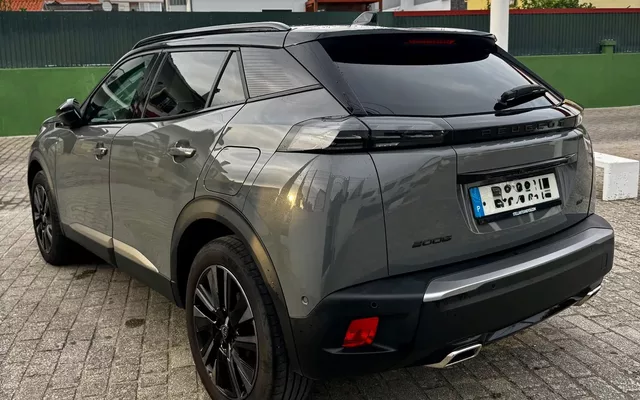 Peugeot 2008 1.2 PureTech GT Line EAT8