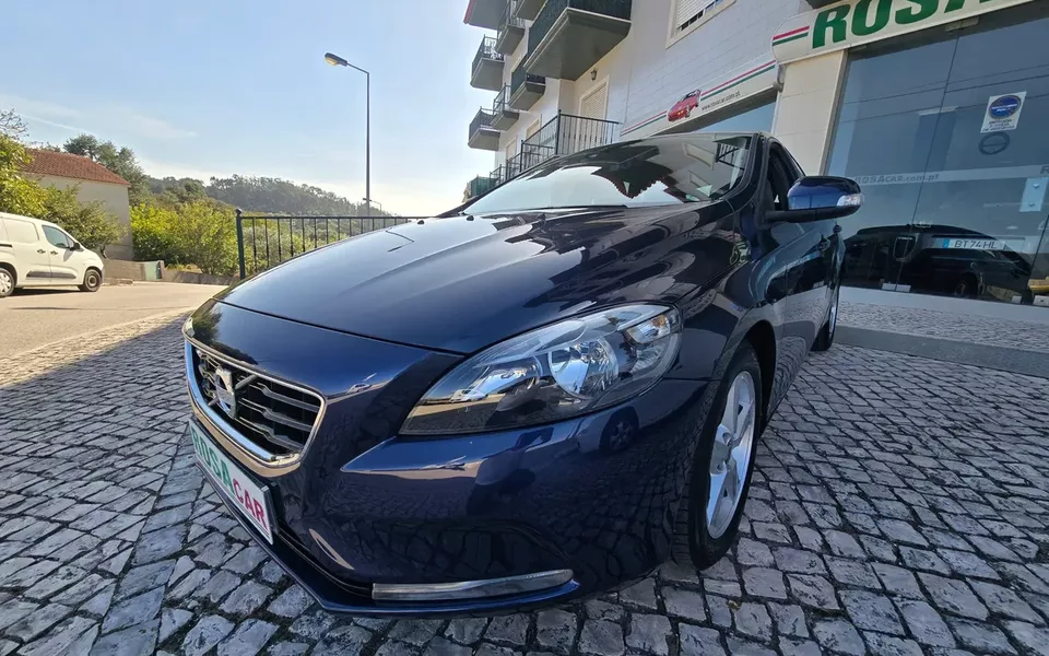 Volvo V40 D2 Powershift Momentum