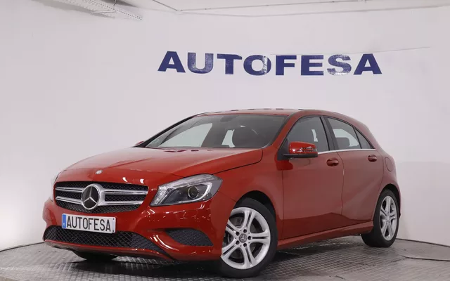 Mercedes-benz A 250 CLASE A A250 URBAN 7G-DCT AUTO 211CV 5P # CUERO,LEVAS EN VOLANTE