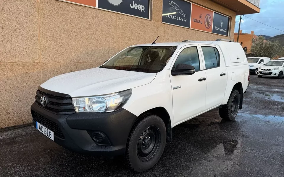 Toyota Hilux 2.4 D-4D 4WD CD Premium Edition