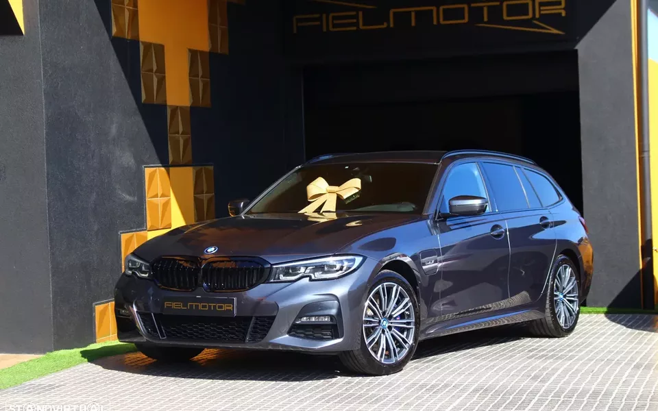 BMW 320