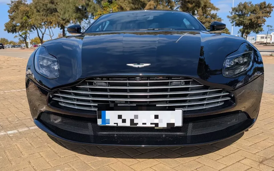 Aston Martin DB11 Coupé V8 Auto