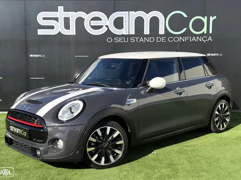 MINI 5 Portas Cooper SD Auto Desportiva