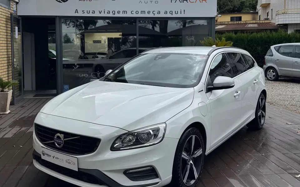 Volvo V60 2.4 D6 R-Design AWD Phev