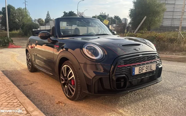 MINI Cabrio JCW