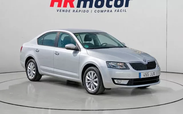 SKODA Octavia Octavia 1.6TDI CR Ambition 110 - 8890€ en Zaragoza