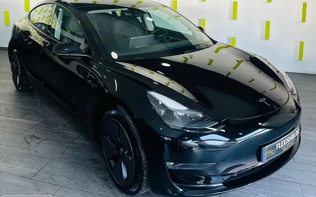 Tesla Model 3 Long-Range RWD