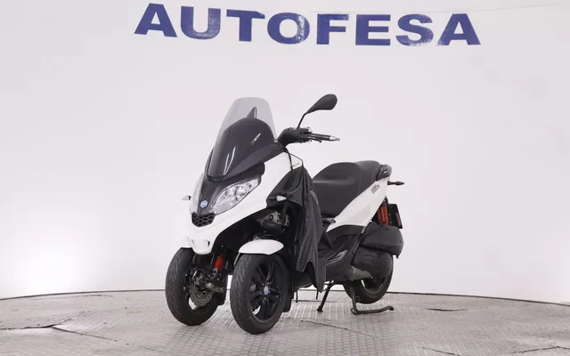 Piaggio MP3 300 MP3 300 HPE 26CV ABS MANTA