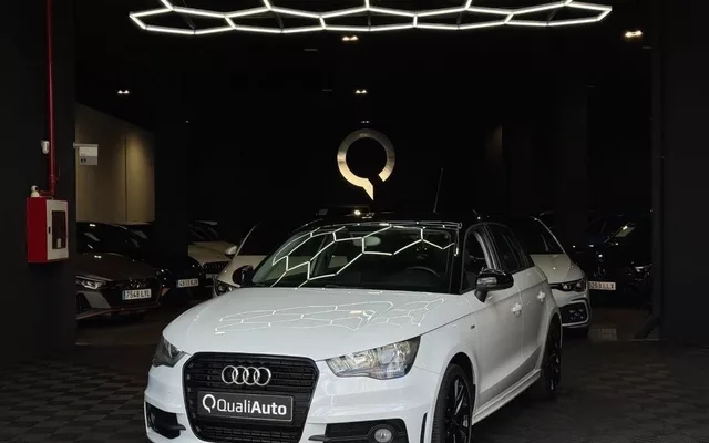 AUDI A1 Sportback 1.6 TDI Adrenalin