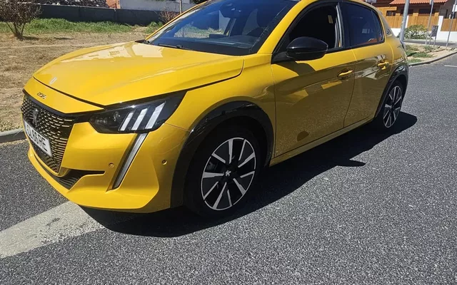 Peugeot e-208 50 kWh GT