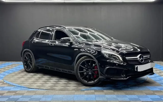 Mercedes-Benz GLA 45 AMG 4Matic Speedshift 7G-DCT Night Edition