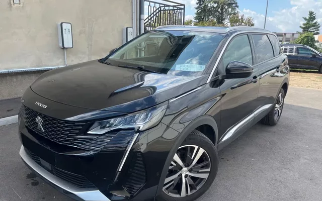 Peugeot 5008 1.2 PureTech Allure EAT8