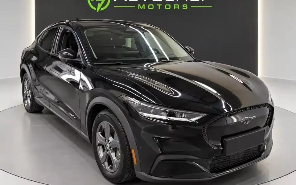 Ford Mustang Mach-E 75.7 kWh Base