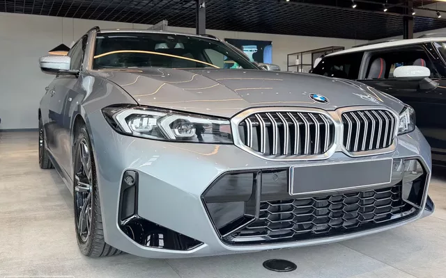BMW 320