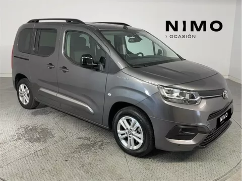 TOYOTA Proace City Verso PROACE CITY VERSO Family EV 50kWh 136CV Active L1