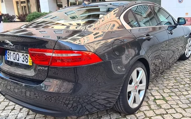 Jaguar XE 2.0 D Prestige Aut.