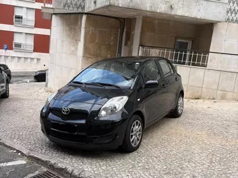 Toyota Yaris 1.0 VVT-i Cool