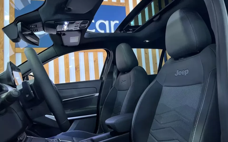 Jeep Avenger 1.2 e-Hybrid Summit DCT