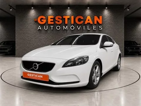 VOLVO V40 V40 T2 Momentum