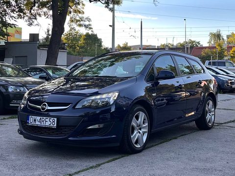 Opel Astra J Sports Tourer