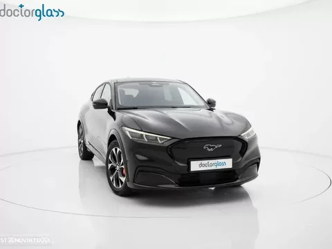 Ford Mustang Mach-E Alargada AWD